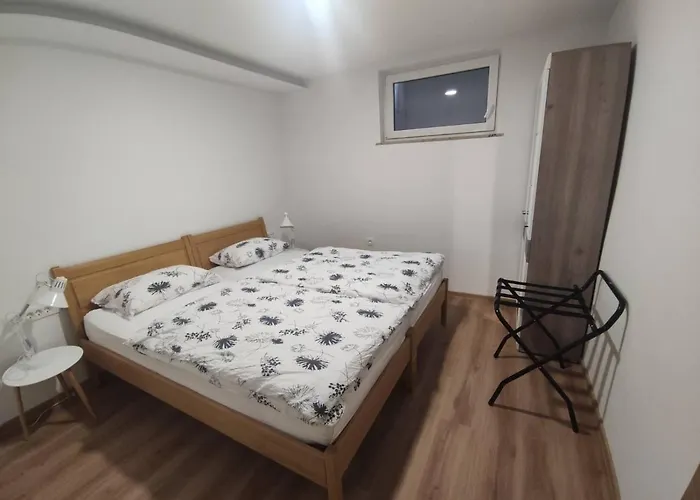 Forestview Apartma *